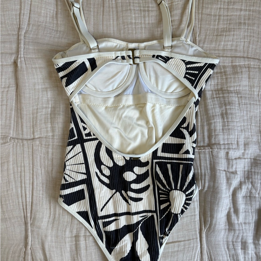 Ripcurl One Piece Swimsuit - Picture 3 of 6